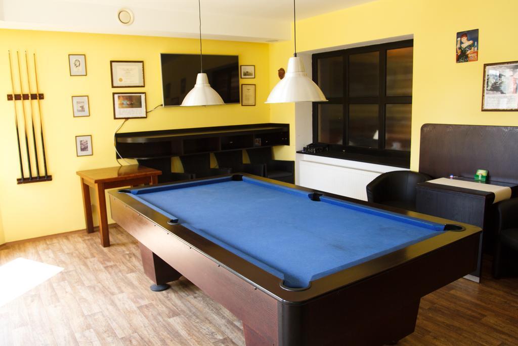 Restaurace-penzion U Pilota Knezeves (Prague-West)