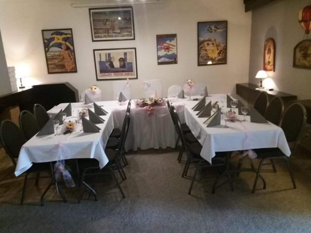 Pensión Restaurace-penzion U Pilota Kněževes